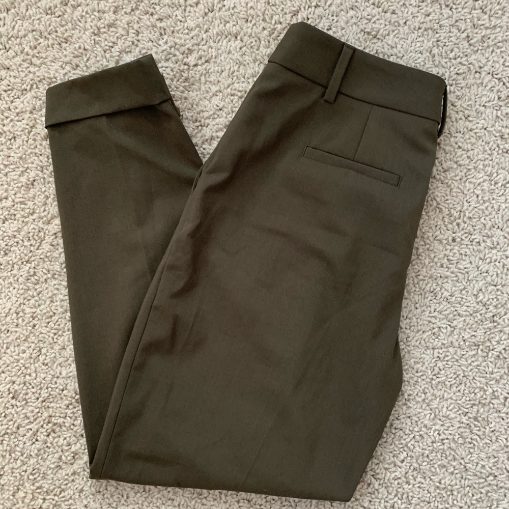 High-Rise Tapered Cropped Pant